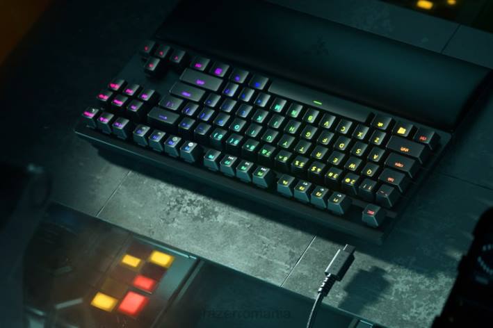 negru tastatură N4VF71 huntsman v2 tenkeyless - comutator optic clicky - noi Razer