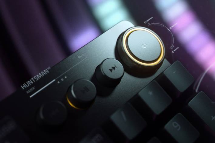 o singură culoare tastatură N4VF69 huntsman v2 - comutator optic clicky - noi Razer